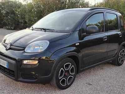 Usata Fiat Panda Cross Cross 70 CV (51 kW) 2022 Nero Utilitaria
