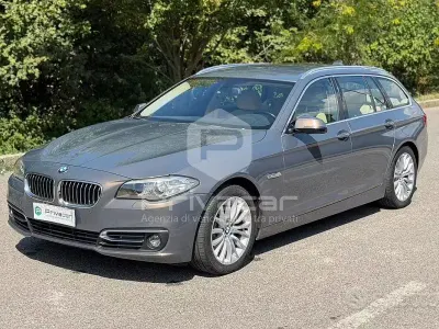 Usata BMW 530 Luxury Line 258 CV (189 kW) 2013 Grigio Station wagon