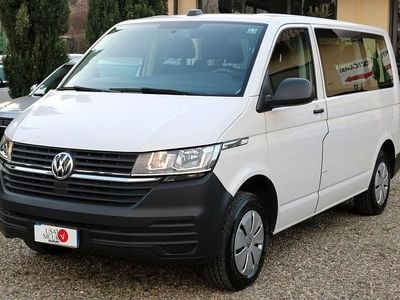 Usata VW Caravelle Trendline 150 CV (110 kW) 2021 Bianco Monovolume