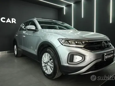 Usata VW T-Roc Style 110 CV (80 kW) 2022 Grigio SUV
