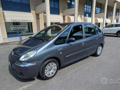 Usata Citroën Xsara Picasso 109 CV (80 kW) 2008 Bluazzurro Monovolume