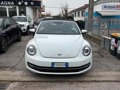 Usata VW Beetle Cabriolet Design 110 CV (80 kW) 2017 Bianco Cabrio