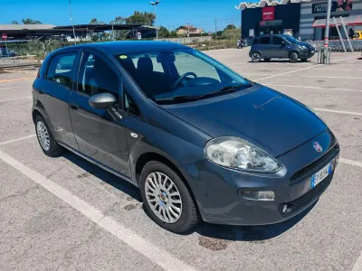 Usata Fiat Punto Street 75 CV (55 kW) 2015 Grigio Utilitaria