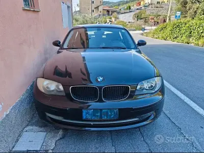 Usata BMW 120 177 CV (130 kW) 2008 Nero Utilitaria