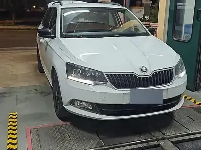 Usata Skoda Fabia 105 CV (77 kW) 2015 Bianco Station wagon