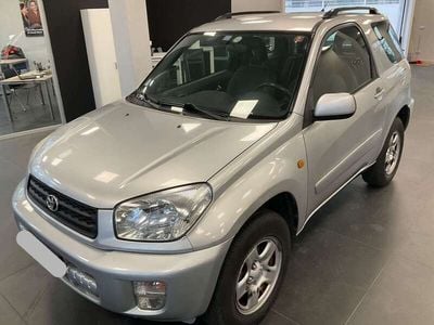 Usata Toyota RAV4 150 CV (110 kW) 2001 Argento SUV