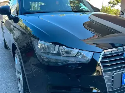 Käytetty Audi A1 86 HP (63 kW) 2012 Musta Viistoperä