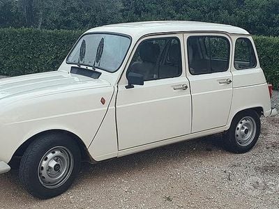 Usata Renault R4 33 CV (24 kW) 1988 Bianco Berlina