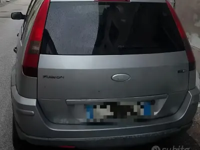 Usata Ford Fusion 90 CV (66 kW) 2005 Utilitaria