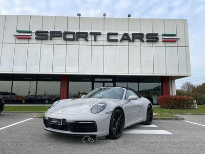 Usata Porsche 911 Carrera Cabriolet 385 CV (283 kW) 2022 Grigio Cabrio