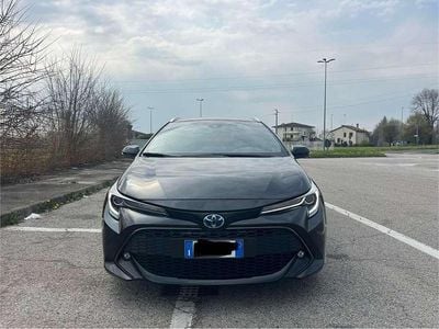 Usata Toyota Corolla Style 98 CV (72 kW) 2019 Nero Station wagon