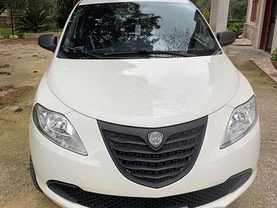 Usata Lancia Ypsilon 2014 Bianco Utilitaria