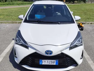 Usata Toyota Yaris Hybrid