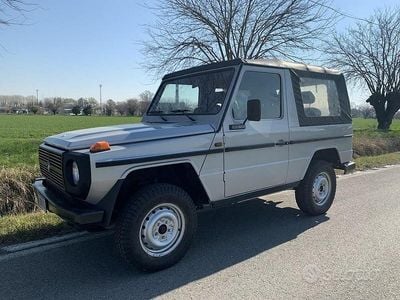 Usata Mercedes G300 88 CV (64 kW) 1986 Grigio SUV