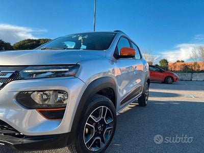Usata Dacia Spring Comfort Plus 19 kW (26 CV) 2021 Argento Utilitaria