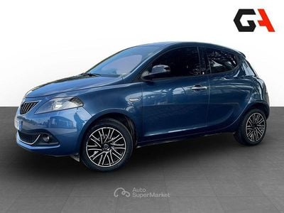 Usata Lancia Ypsilon Gold 69 CV (50 kW) 2022 Blu Utilitaria