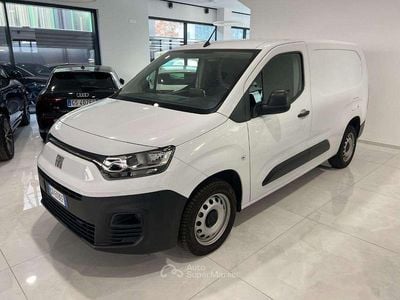 Usata Fiat Doblò 131 CV (96 kW) 2023 Bianco Monovolume