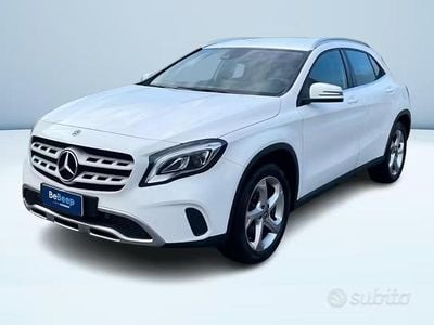 Usata Mercedes GLA180 109 CV (80 kW) 2018 Bianco SUV