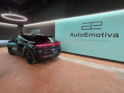 Usata Porsche Cayenne Turbo 600 CV (441 kW) 2024 Blu algarve SUV