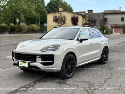 Usata Porsche Cayenne Sport 352 CV (258 kW) 2025 Bianco SUV