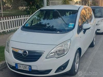 Usata Opel Meriva Cosmo 120 CV (88 kW) 2012 Bianco Monovolume