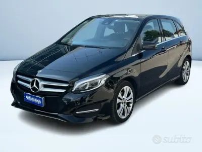 Occasion Mercedes B180 109 PK (80 kW) 2018 Zwart MPV