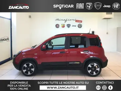 Nuova Fiat Panda Cross Cross 65 CV (47 kW) 2026 Rosso Utilitaria