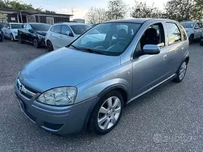 Occasion Opel Corsa Club 69 ch (50 kW) 2006 Gris Citadine