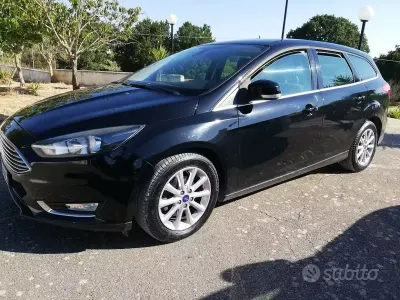 Usata Ford Focus 120 CV (88 kW) 2016 Nero Station wagon