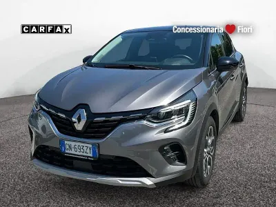 Usata Renault Captur Intens 101 CV (74 kW) 2023 Grigio SUV