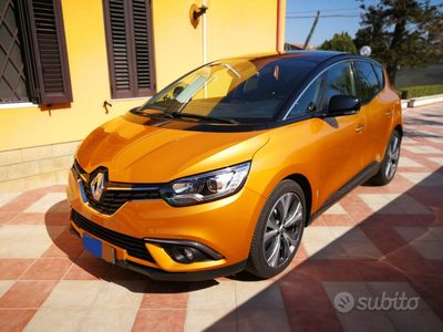 Usata Renault Scénic IV 110 CV (80 kW) 2017 Giallo Monovolume