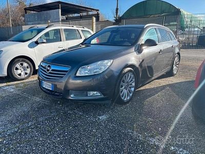 Usata Opel Insignia 160 CV (117 kW) 2010 Grigio Station wagon