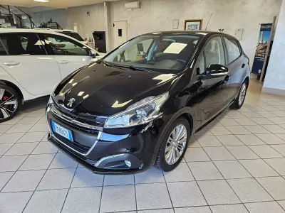 Usata Peugeot 208 75 CV (55 kW) 2018 Other Utilitaria