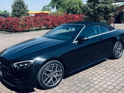 Usata Mercedes E300 265 CV (194 kW) 2024 Nero Cabrio