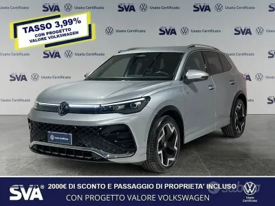 Usata VW Tiguan R-line 150 CV (110 kW) 2024 Dolomite silver SUV