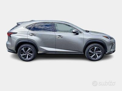 usata Lexus NX300h Hybrid Luxury 4WD