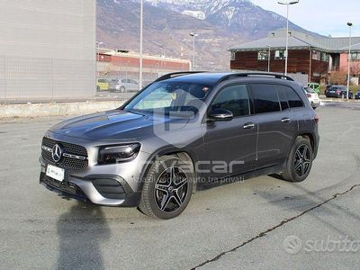 Usata Mercedes GLB180 Premium 116 CV (85 kW) 2023 Grigio SUV