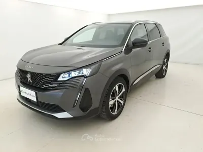 Usado Peugeot 5008 131 CV (96 kW) 2021 Gris SUV