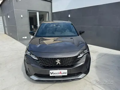 Usata Peugeot 3008 Allure 131 CV (96 kW) 2023 Grigio SUV