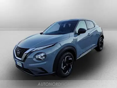 Usata Nissan Juke Acenta 114 CV (83 kW) 2023 Grigioblack SUV