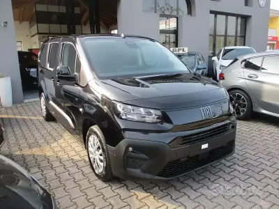 Nuova Fiat Doblò 131 CV (96 kW) 2026 Nero Monovolume