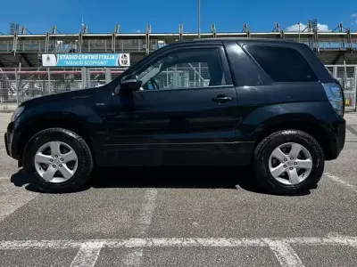 Usata Suzuki Grand Vitara 129 CV (94 kW) 2012 Nero SUV