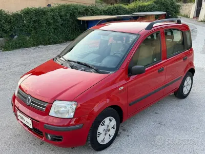 Usata Fiat Panda Emotion 60 CV (44 kW) 2009 Rosso Utilitaria