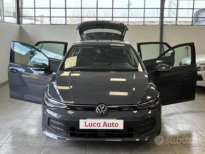 Usata VW Golf VIII 116 CV (85 kW) 2025 Grigio scuro Berlina