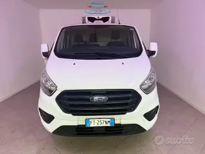 Occasion Ford Transit Custom Titanium 131 ch (96 kW) 2018 Blanc Berline