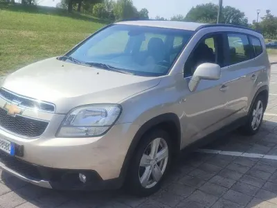 Usata Chevrolet Orlando 163 CV (119 kW) 2011 Beige Monovolume