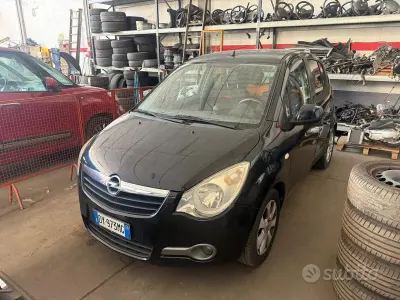 Usata Opel Agila 65 CV (47 kW) 2010 Nero Utilitaria