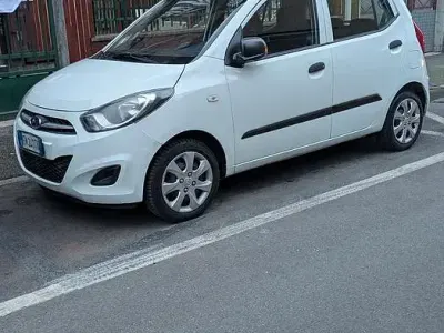Usata Hyundai i10 69 CV (50 kW) 2013 Bianco Utilitaria