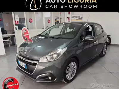 Usata Peugeot 208 Active 82 CV (60 kW) 2016 Grigio Utilitaria