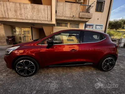 Usata Renault Clio IV Intens 90 CV (66 kW) 2017 Rosso Berlina